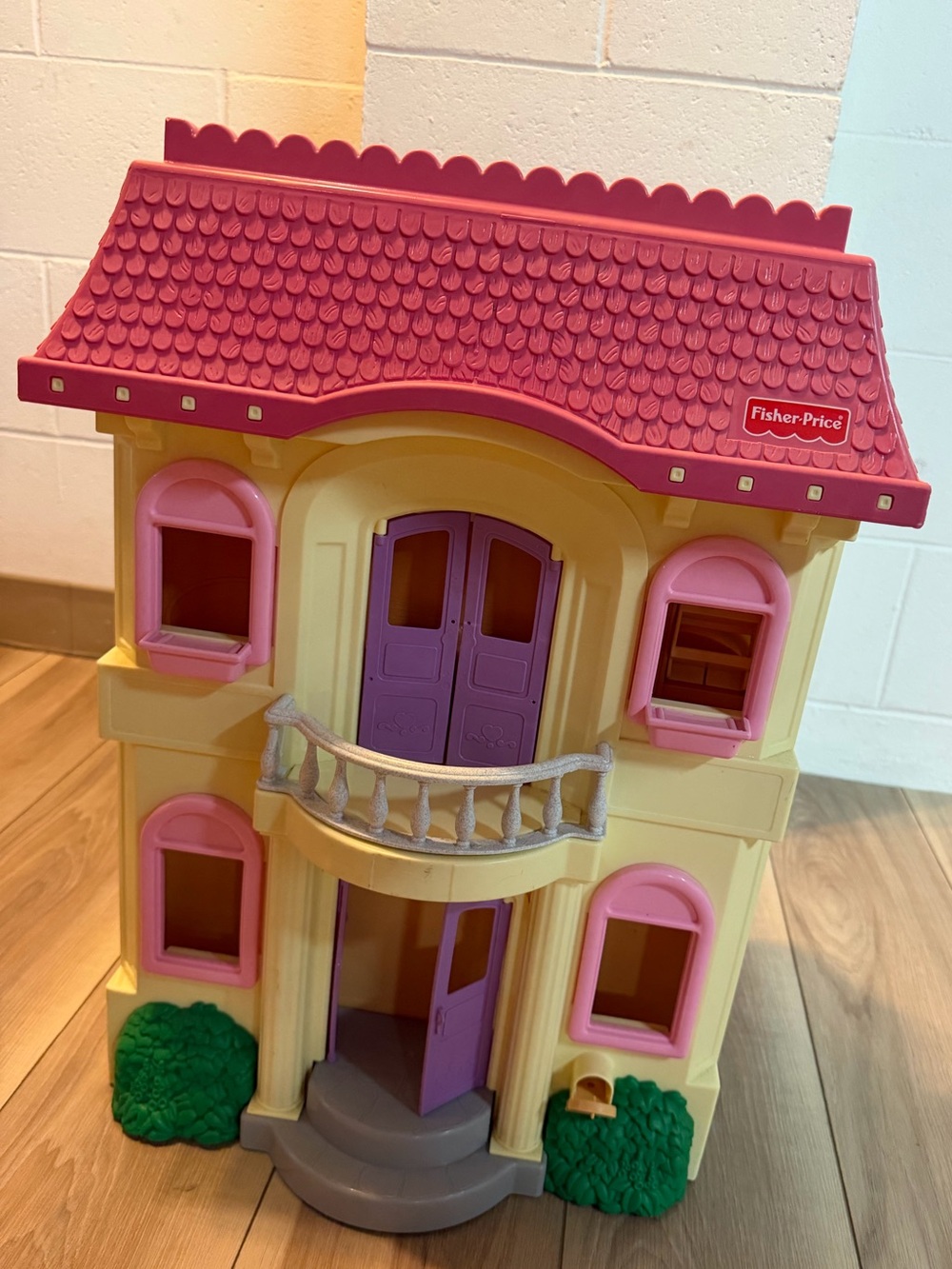 Loving Family Dollhouse